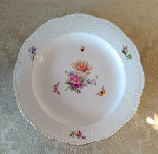 KPM Berlin Essteller Alt Osier  Malerei Blumen u. Schmetterlinge mit Goldrand-1