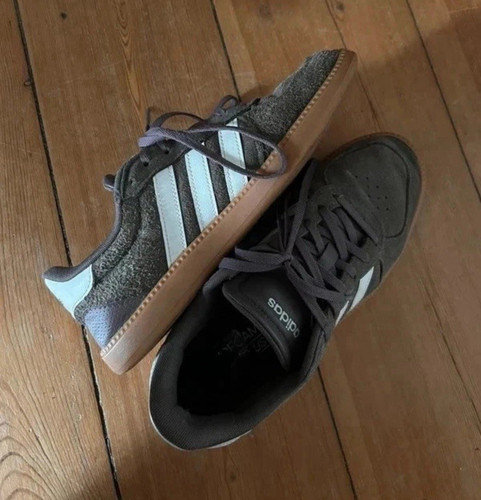 Adidas low top - adidas,