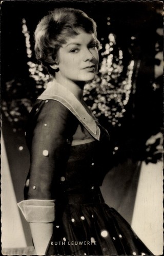 Schauspielerin ruth - ak,