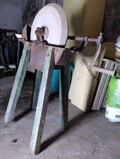 Schleifstein mit Gestell und Handkurbel - guter Zustand - Höhe ca. 100cm