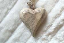 Kleines Holzherz zum Hängen