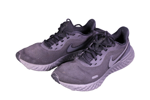 Nike sneaker revolution - nike,