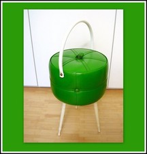 Nähkästchen Nähbox Nähkorb Nähkasten grün Dreibein 70er Kult vintage Kunstleder