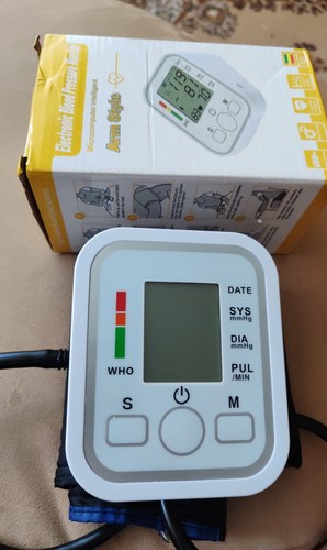 Blutdruckmessgerät monitor - blutdruckmessgerät, bp