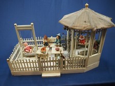 Manufakturarbeit Gartenlaube