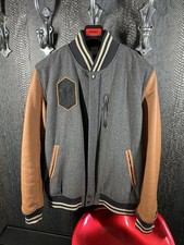 "L" Nike Black History Month