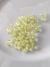 22 Glasschliffperlen, rund