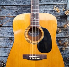 179.  SUZUKI Westerngitarre