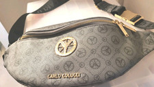 Bauch- oder Hüfttasche der Marke Carlo Colucci mit Logo moderne Designermode