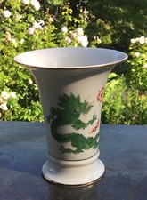 Meissen Porzellan Trichtervase Ming Drache Grün 20cm grüner Rand signiert Schlei