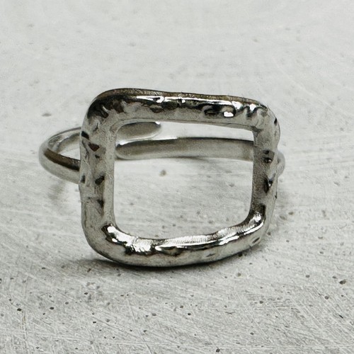 Ring versilbert größe 55 - •,