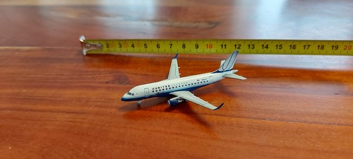 Flugzeugmodell 400 embraer - flugzeugmodell,