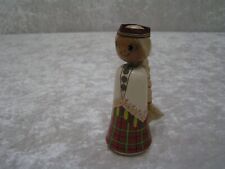 Holz Design Figur Frau in Tracht Lettland - Handmade - Vintage - Volkskunst