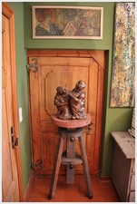 Atelier Bock Tisch  Postament Sockel Säule Holz Bildhauer