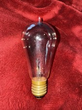 alte Kohlefadenlampe mit