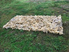 Reine Schafwolle / Aquaradius Rohwolle - als Dünger, Mulch und Winterschutz