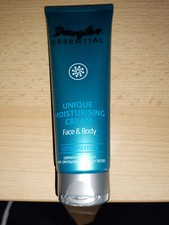 DOUGLAS Essential Moisturizing