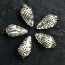 5 Alte Weihnachtskugeln/Zapfen