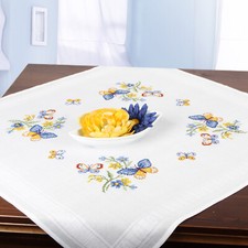 STICK-TISCHDECKE MIT GARN - BLAUE SCHMETTERLINGE- KREUZSTICH - VORGEZ - 80x80cm