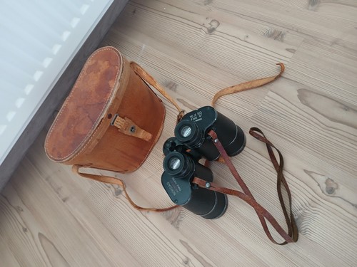 Fernglas field 4 - x,