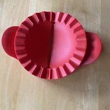 Tupperware D157 Maultaschenpresse TEIG-FALLE --- rot