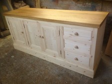 BESPOKE HANDGEFERTIGTE KIEFER