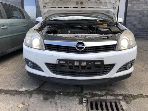 Opel astra gtc stoßfänger - opel,