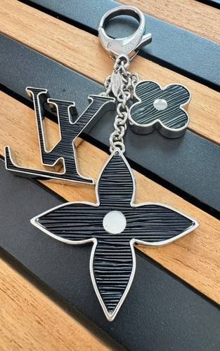 Louis vuitton - louis,