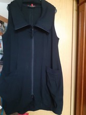 schwarze lange Weste von