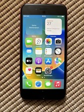 Apple iPhone 8 64GB Rot Akku 80% mit Zubehörpaket