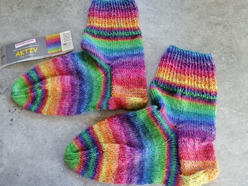 Socken aus fach sockenwolle - aus,
