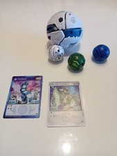 Bakugan Set: Große Kugel Stier und drei kleine Kugeln mit 3 Karten nur 15 EUR!