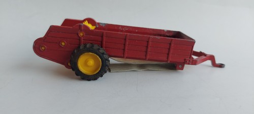 Britains farm - farm,