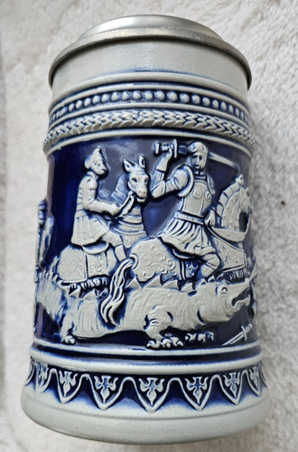 Gerz bierkrug relief - gerz,