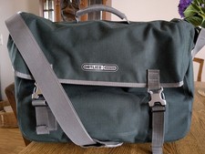 Ortlieb Commuter-Bag Two, dunkelgrün, 20 l, Abmessungen außen: 43x30x15