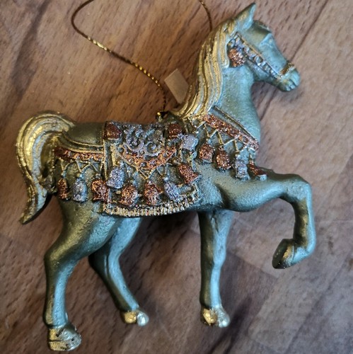 Prächtiges pferd gold grün - prächtiges,