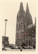 alte Fotografie. Köln Auto vor dem Dom  um 1950  ,(  A 1  )