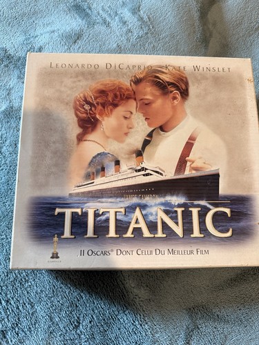 Titanic collector vhs box - box,