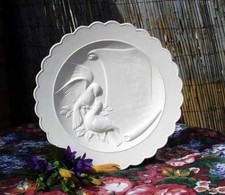 G-0401- Wandteller mit Tauben - Schrühware - Keramik-Rohling - 30 cm Ø