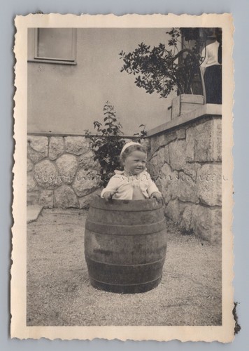 Kleines mädchen fass 1939 - mädchen,