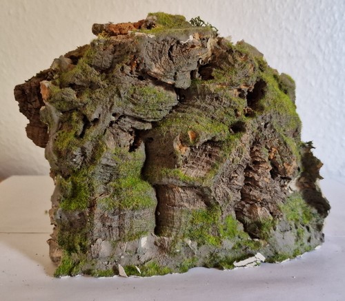Korkrinde als felsenimitat - korkrinde,