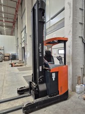 Toyota BT Reflex Schubmaststapler RRE160 BJ2014/ Akku 2023 /max. Hubhöhe 8000mm