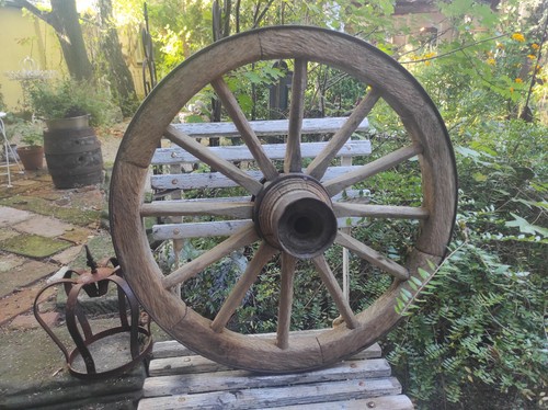 Altes wagenrad speichenrad - wagenrad,,