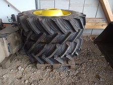 Reifen mit Felgen 16.9 R 30