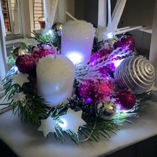 Adventskranz Adventsgesteck Tischdekoration Weihnachtsgesteck mit LED.