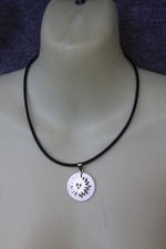 KURZE SCHWARZE KAUTSCHUK KETTE