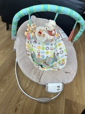 Disney Baby Wippe Winnie Puuh mit Vibration, Ausschaltfunktion Sound