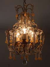 Antiker Kronleuchter Lüster mit Glasperlchen und Opalin Murano Glastropfen