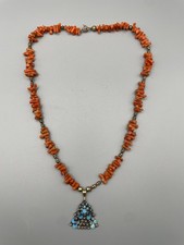 Antike Korallenkette aus roten