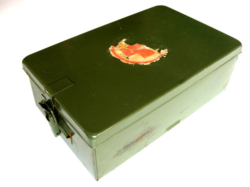 Ddr kfz auto sanikasten voll - ,
